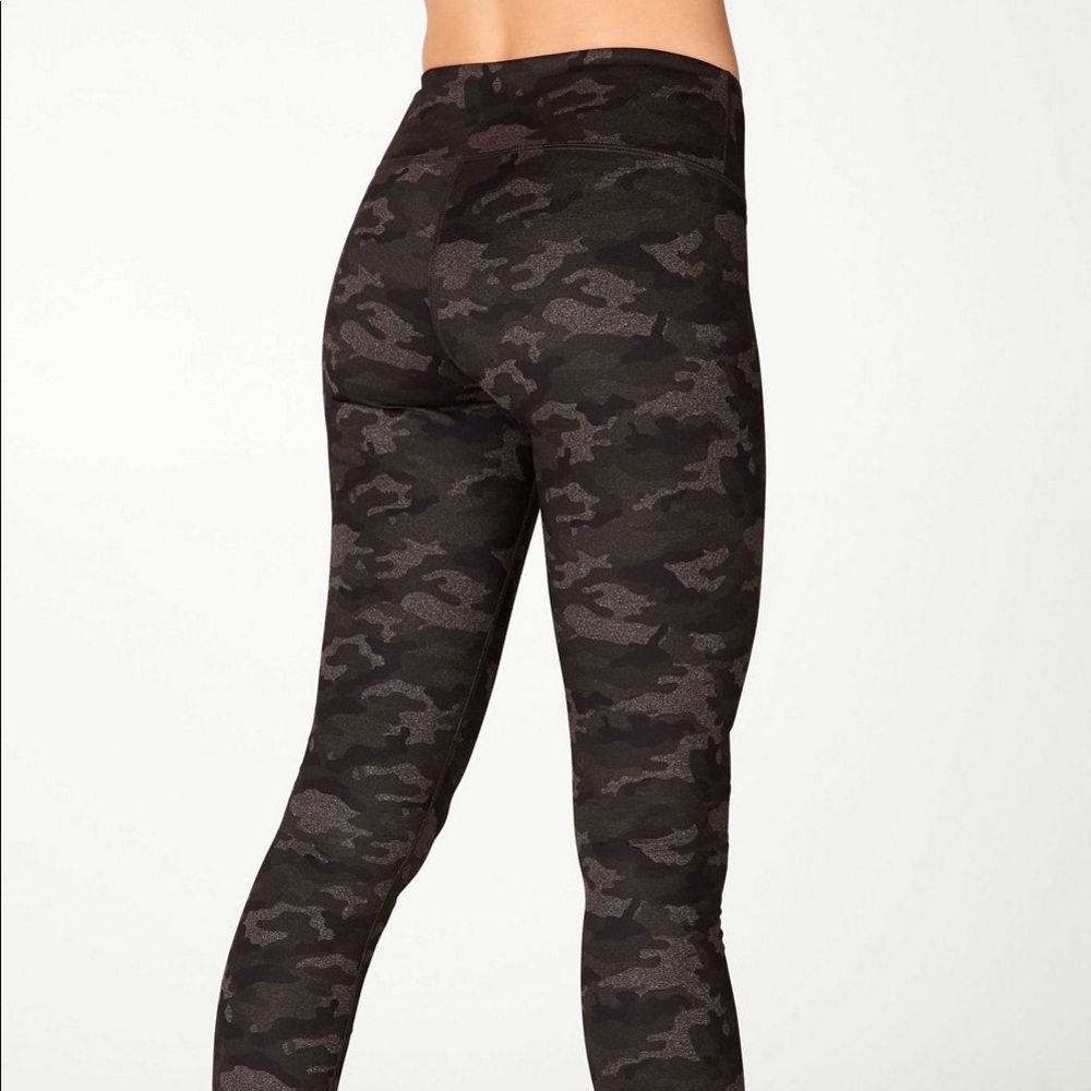 Fabletics Mid-Rise Printed PowerHold Leggings